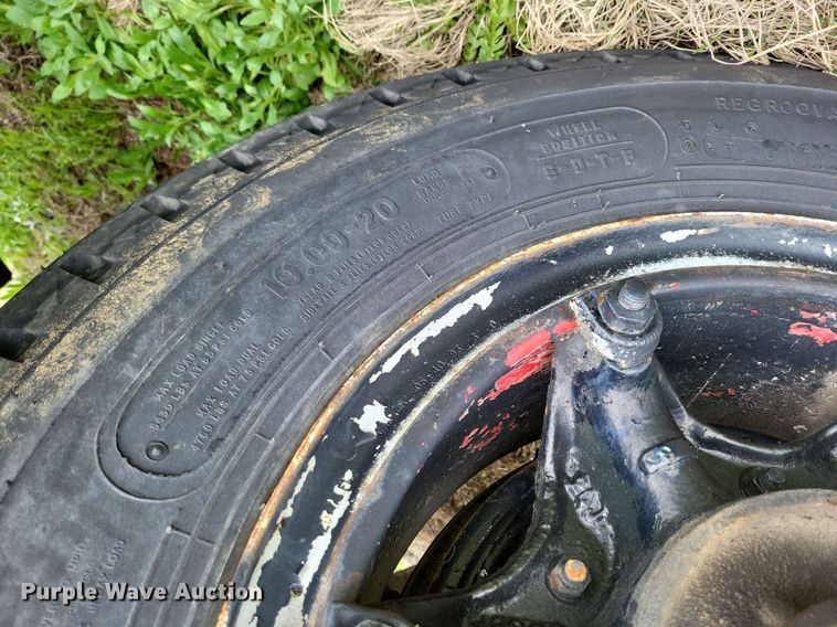 image for item LR9215 1965 Mack B67  truck cab and chassis