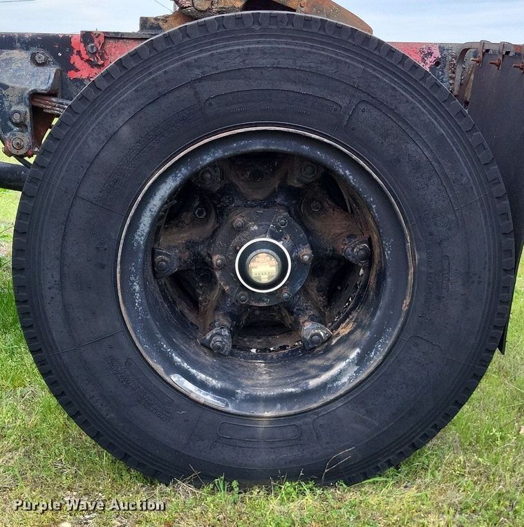 image for item LR9215 1965 Mack B67  truck cab and chassis