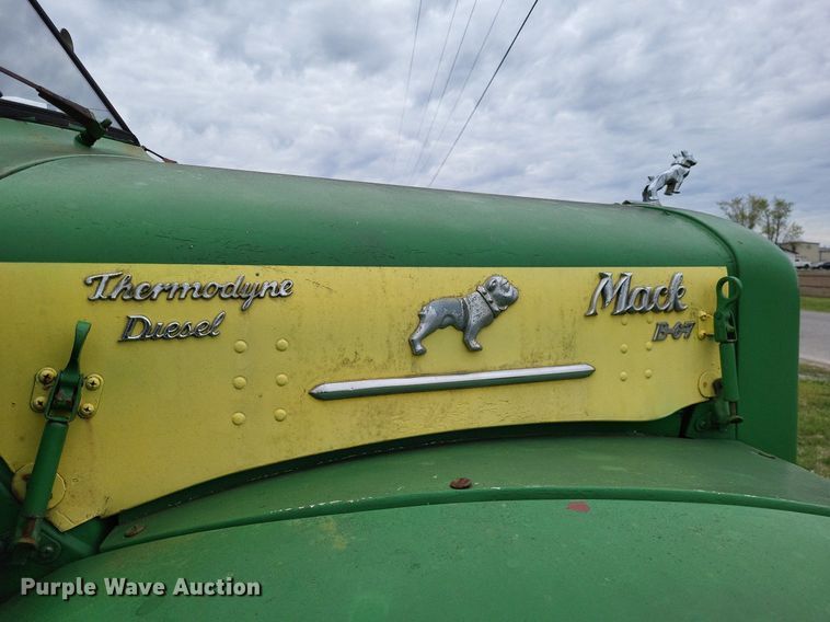 image for item LR9215 1965 Mack B67  truck cab and chassis