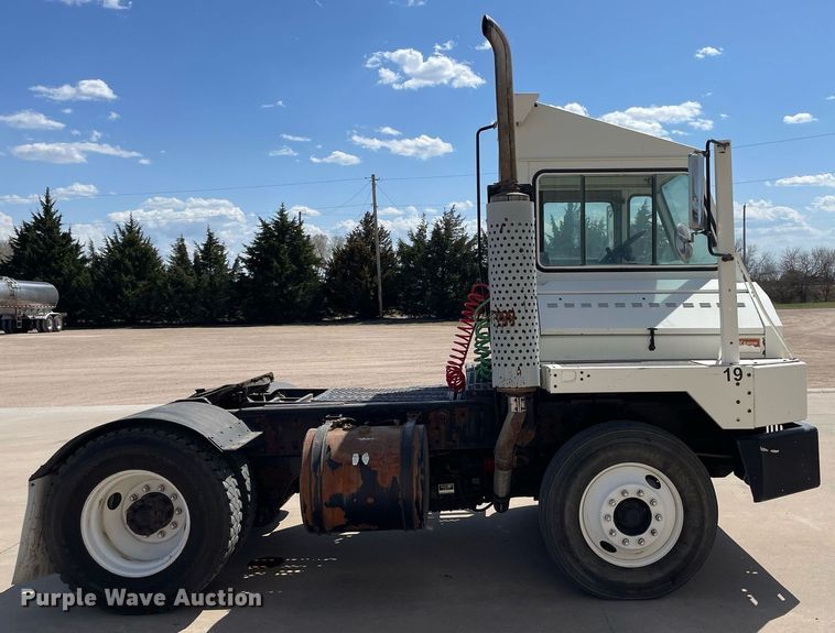 image for item LT9599 2007 Kalmar 4x2  yard truck