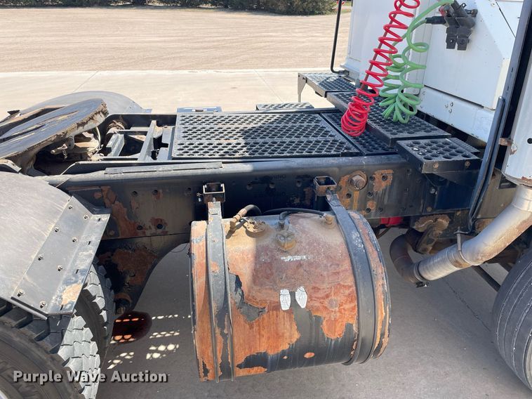 image for item LT9599 2007 Kalmar 4x2  yard truck