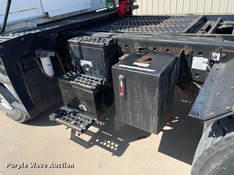 image for item LT9599 2007 Kalmar 4x2  yard truck