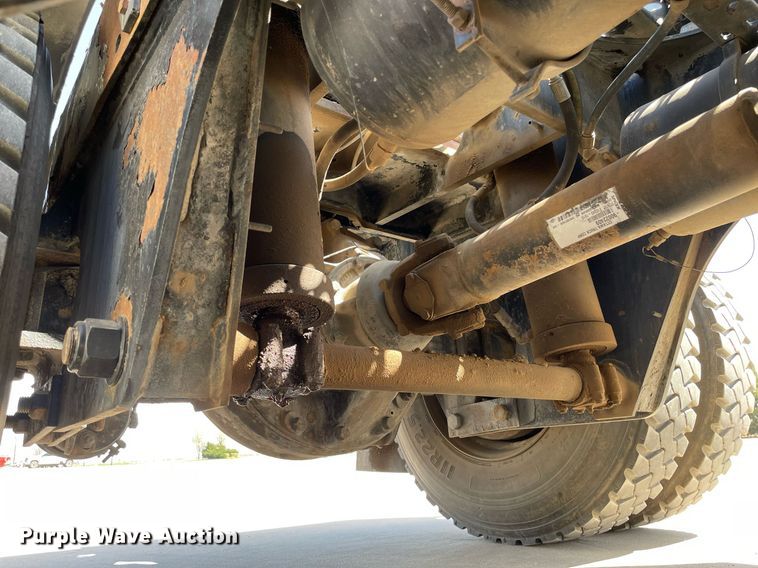 image for item LT9599 2007 Kalmar 4x2  yard truck