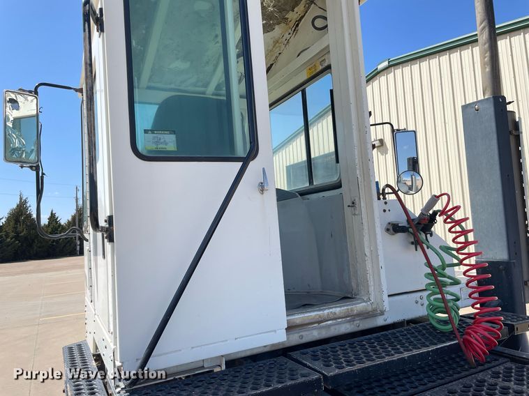 image for item LT9599 2007 Kalmar 4x2  yard truck