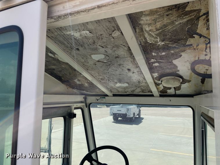 image for item LT9599 2007 Kalmar 4x2  yard truck