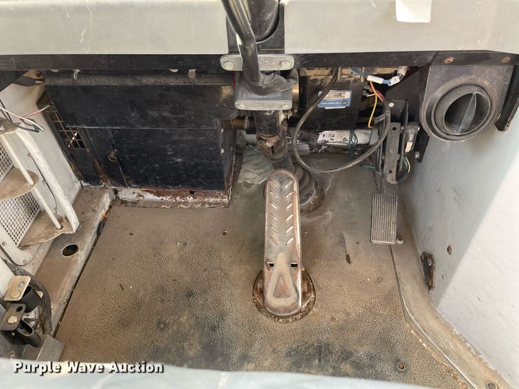 image for item LT9599 2007 Kalmar 4x2  yard truck