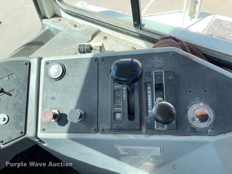 image for item LT9599 2007 Kalmar 4x2  yard truck