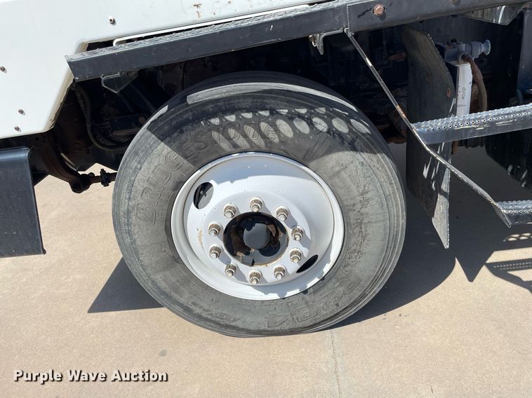 image for item LT9599 2007 Kalmar 4x2  yard truck