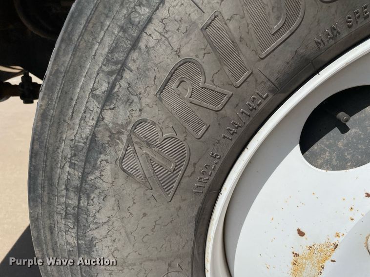 image for item LT9599 2007 Kalmar 4x2  yard truck