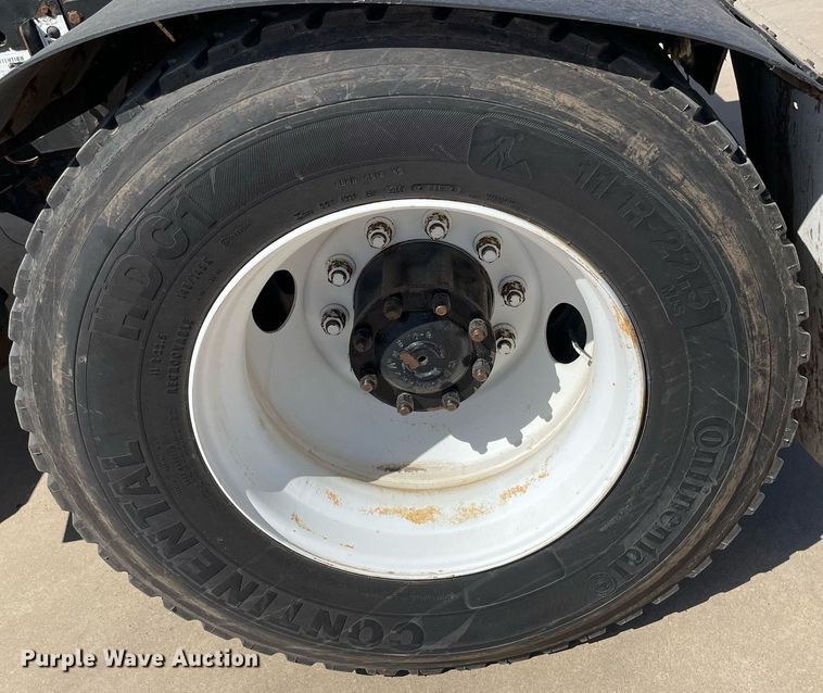 image for item LT9599 2007 Kalmar 4x2  yard truck