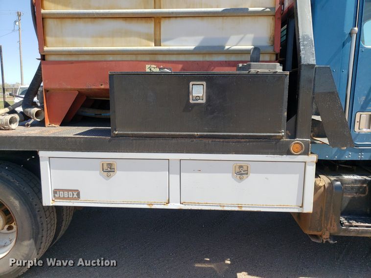 image for item LT9693 1995 Kenworth T300  flatbed truck with fluid mixing system