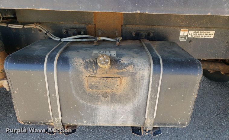 image for item LT9693 1995 Kenworth T300  flatbed truck with fluid mixing system