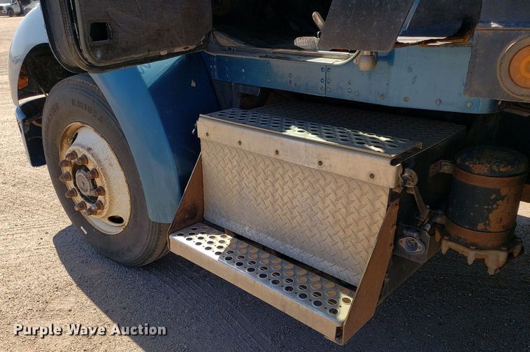 image for item LT9693 1995 Kenworth T300  flatbed truck with fluid mixing system