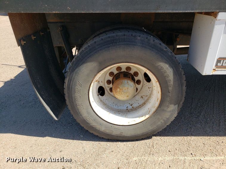 image for item LT9693 1995 Kenworth T300  flatbed truck with fluid mixing system