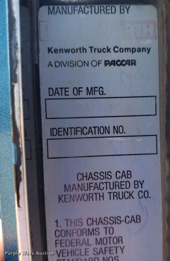 image for item LT9693 1995 Kenworth T300  flatbed truck with fluid mixing system