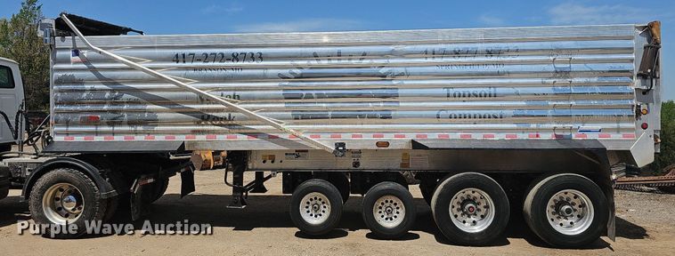 image for item MB9985 2007 Travis 28FT TRAVIS S/76 walking floor trailer