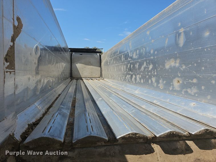 image for item MB9985 2007 Travis 28FT TRAVIS S/76 walking floor trailer