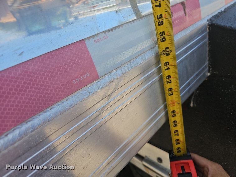 image for item MB9985 2007 Travis 28FT TRAVIS S/76 walking floor trailer