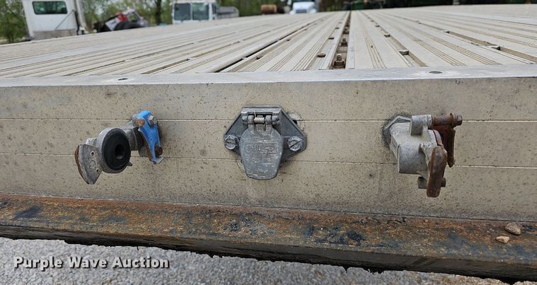 image for item MB9993 2007 Chaparral  flatbed trailer