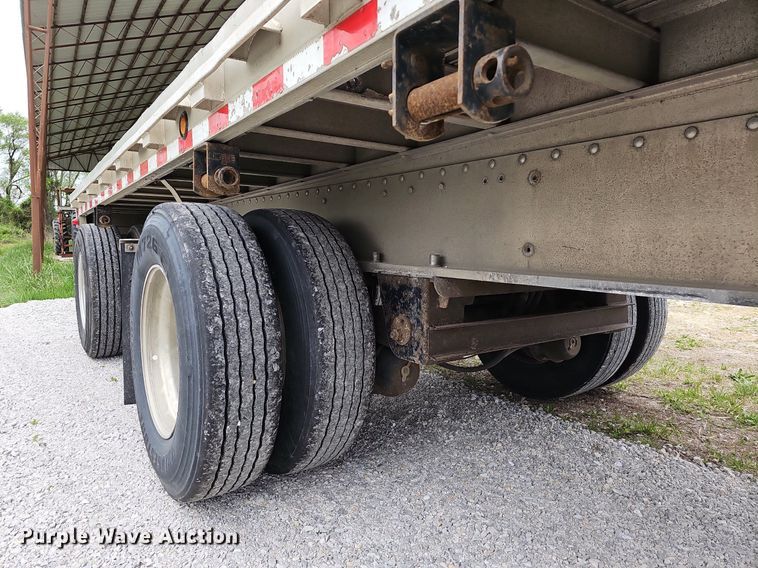 image for item MB9993 2007 Chaparral  flatbed trailer