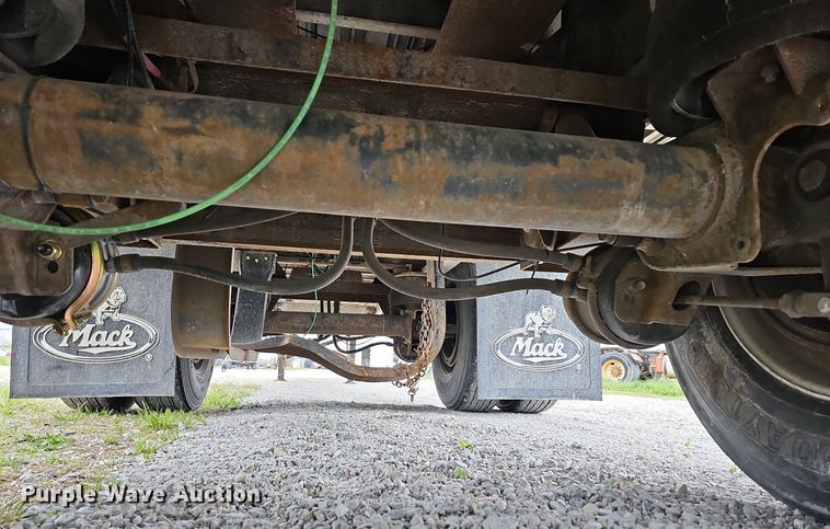 image for item MB9993 2007 Chaparral  flatbed trailer