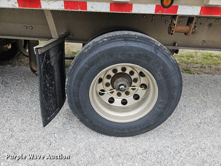 image for item MB9993 2007 Chaparral  flatbed trailer