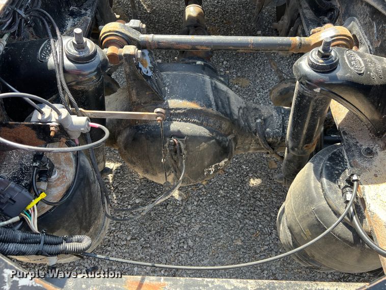 image for item MM9221 2000 Peterbilt 379  semi truck