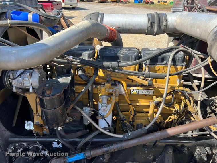 image for item MM9221 2000 Peterbilt 379  semi truck