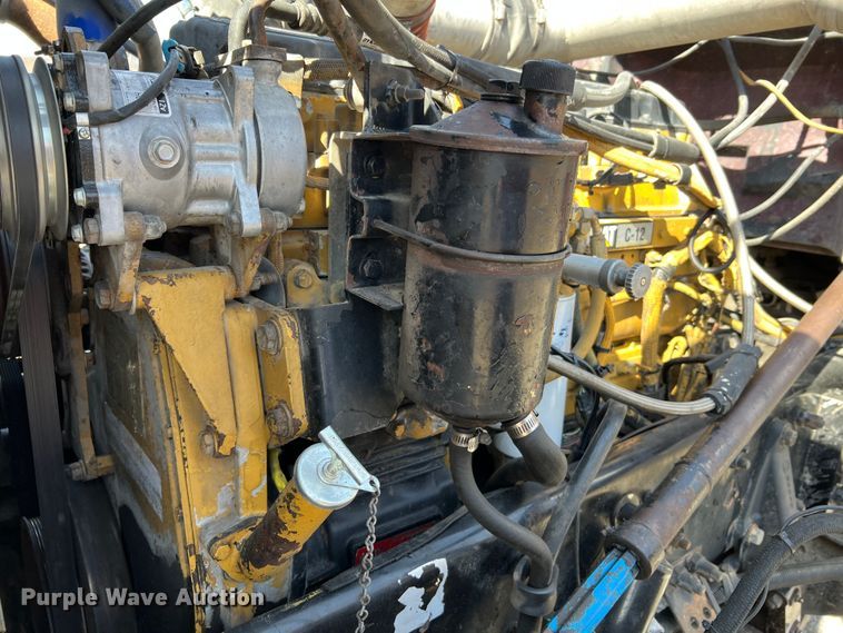 image for item MM9221 2000 Peterbilt 379  semi truck