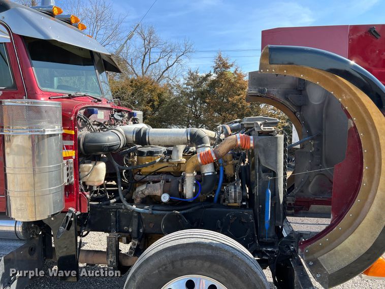 image for item MM9221 2000 Peterbilt 379  semi truck