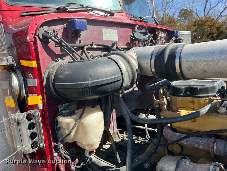 image for item MM9221 2000 Peterbilt 379  semi truck