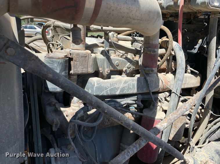 image for item MM9482 1991 Mack RD688S  winch truck