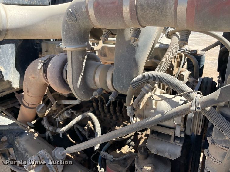 image for item MM9482 1991 Mack RD688S  winch truck