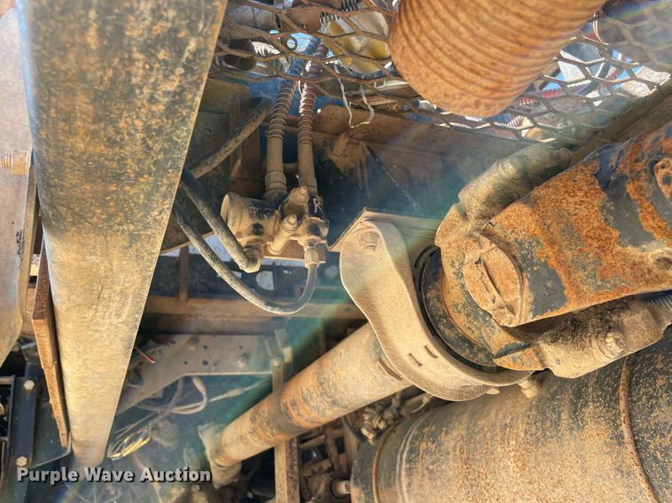 image for item MM9482 1991 Mack RD688S  winch truck