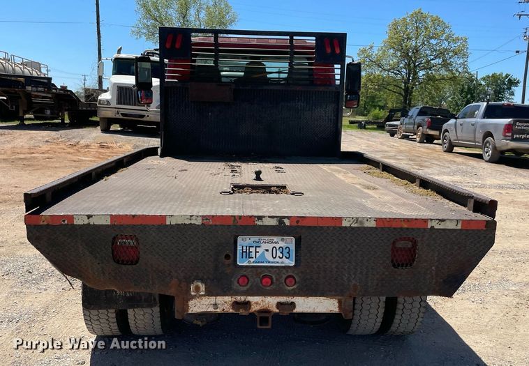 image for item MM9484 2004 International 4300  flatbed truck