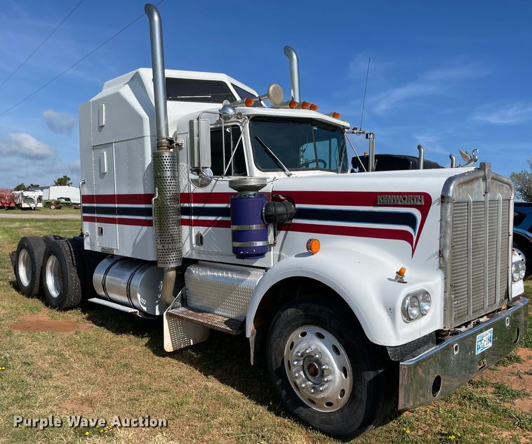 image for item MM9492 1981 Kenworth W900  semi truck