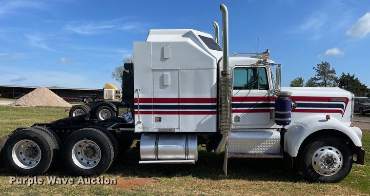 image for item MM9492 1981 Kenworth W900  semi truck