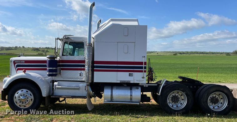 image for item MM9492 1981 Kenworth W900  semi truck