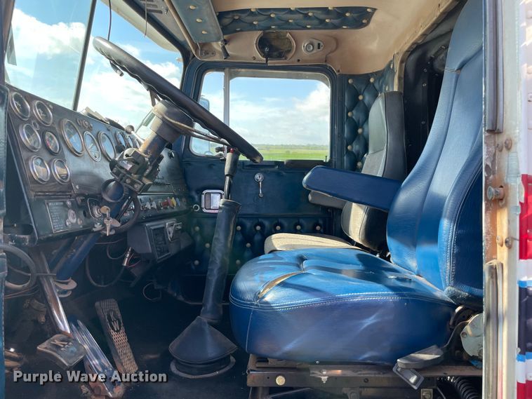 image for item MM9492 1981 Kenworth W900  semi truck