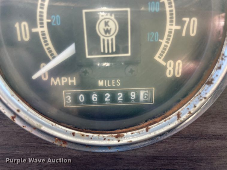 image for item MM9492 1981 Kenworth W900  semi truck