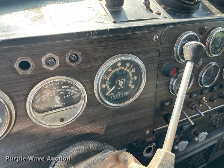 image for item MM9492 1981 Kenworth W900  semi truck