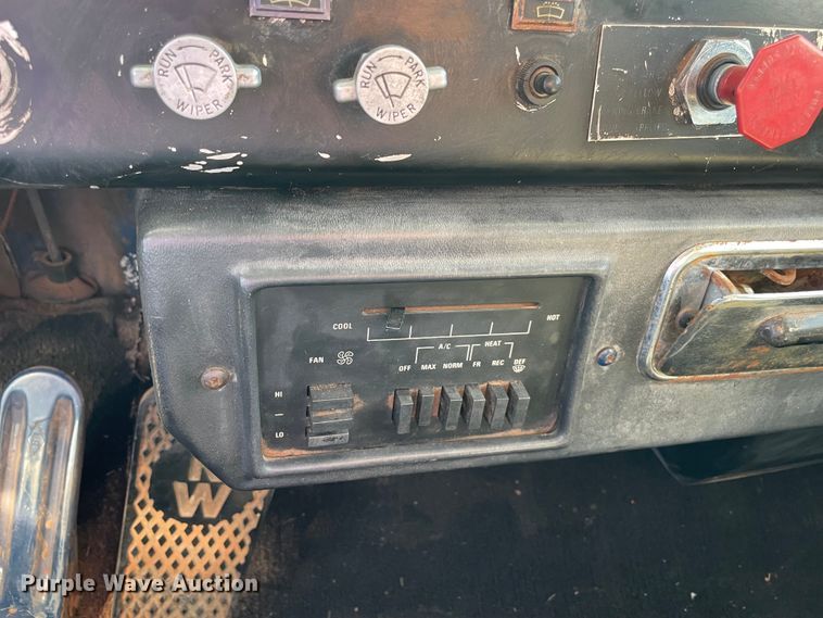 image for item MM9492 1981 Kenworth W900  semi truck