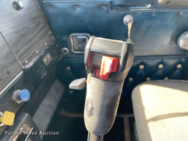 image for item MM9492 1981 Kenworth W900  semi truck