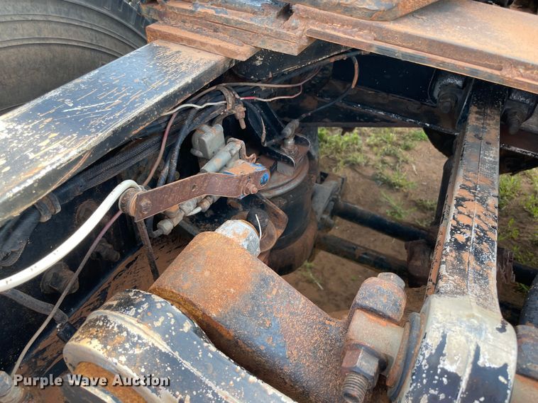 image for item MM9492 1981 Kenworth W900  semi truck