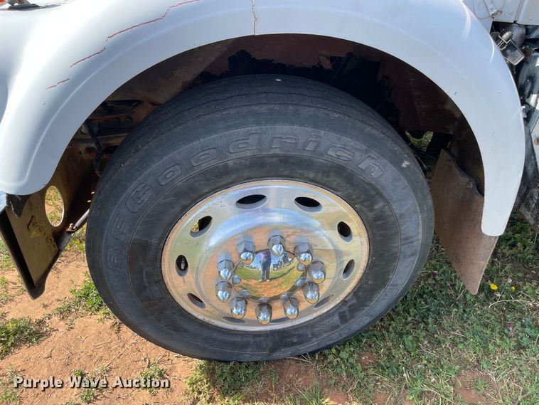 image for item MM9492 1981 Kenworth W900  semi truck