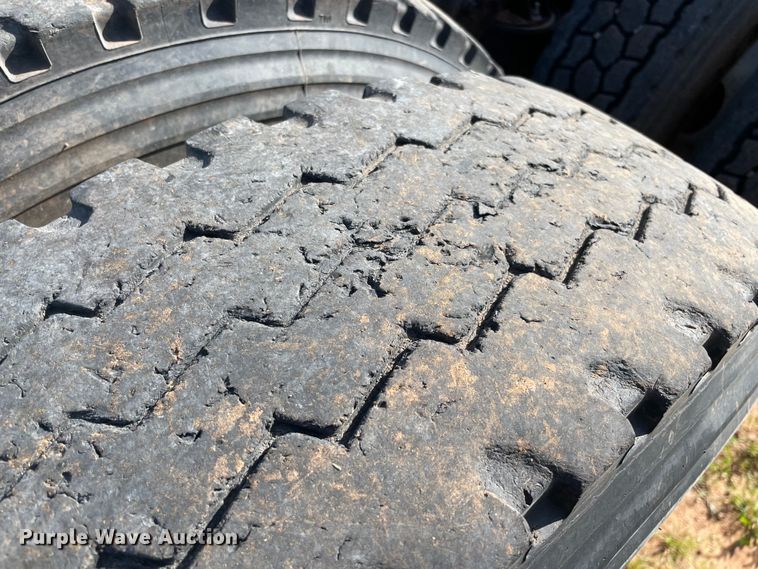 image for item MM9492 1981 Kenworth W900  semi truck