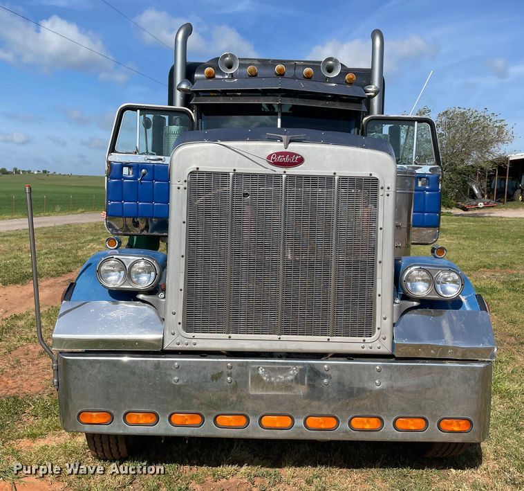 image for item MM9493 1982 Peterbilt 359  semi truck