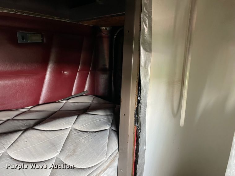 image for item MM9493 1982 Peterbilt 359  semi truck