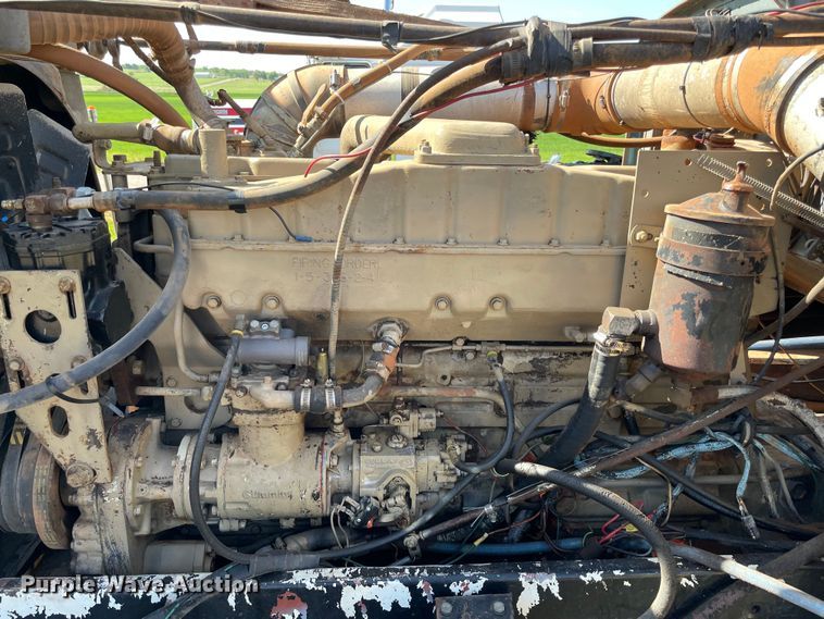 image for item MM9493 1982 Peterbilt 359  semi truck