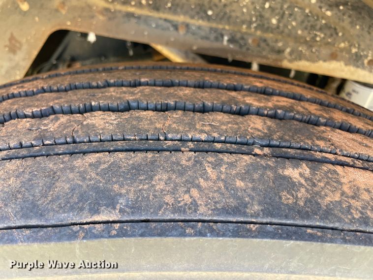 image for item MM9493 1982 Peterbilt 359  semi truck